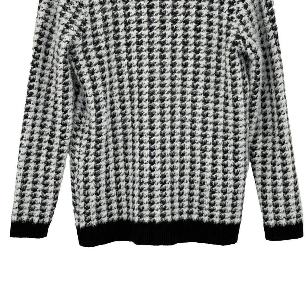 Tahari Houndstooth Eyelash V-Neck Button Up Cardigan Sweater Soft White Black XS - Picture 8 of 10